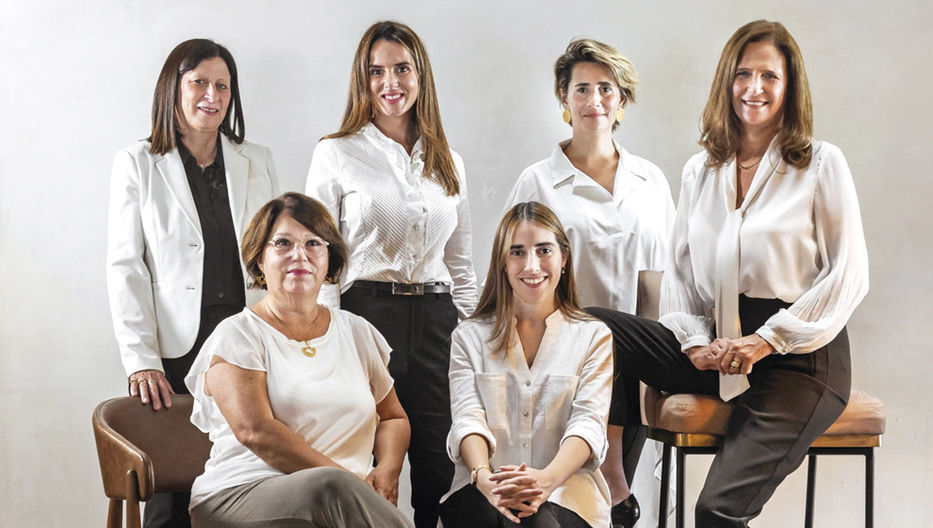 Paula García – Marvik y Ximena Aleman – Prometeo